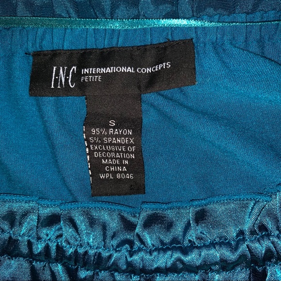 π₯5/$20π₯ Teal Blue Rayon Jersey Top - Picture 8 of 8